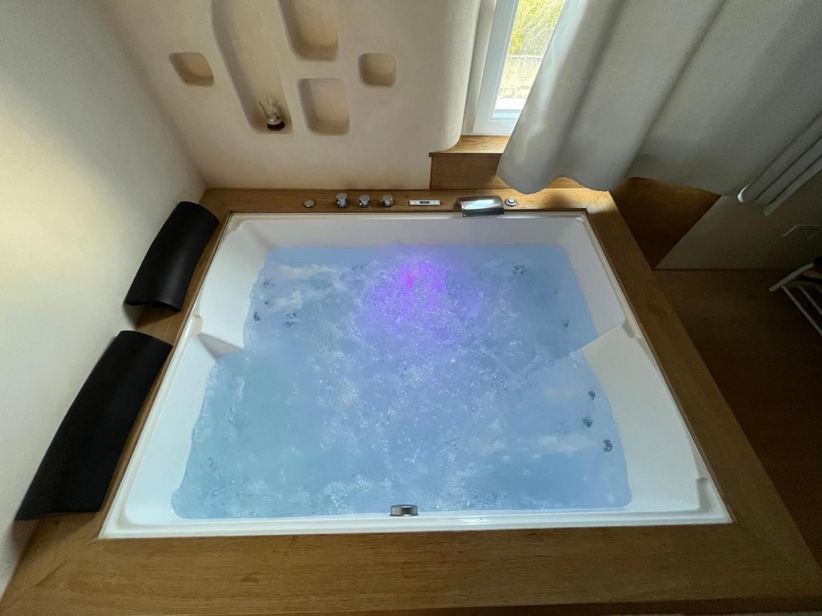 Casa Mediterranea Jacuzzi Riscaldata Con Caminetto Specchiolla Eksteriør billede